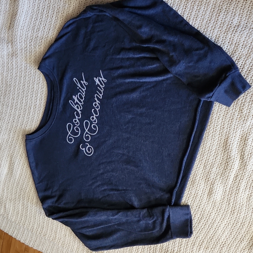 Zoe & Liv XL cropped blue sweatshirt